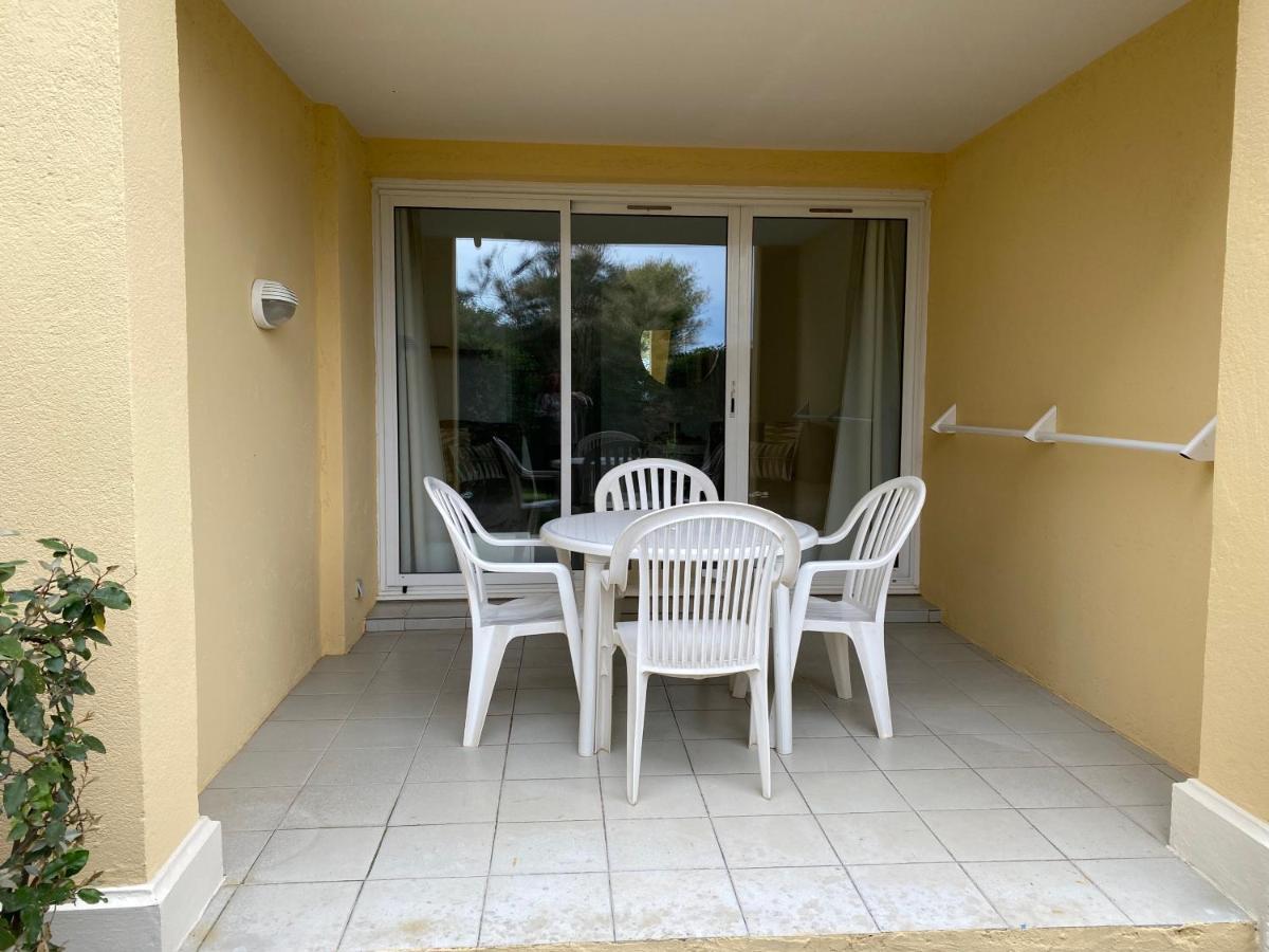 Appartement En Residence Privee, Face A La Mer Avec Acces Direct Plage Hyeres Bagian luar foto