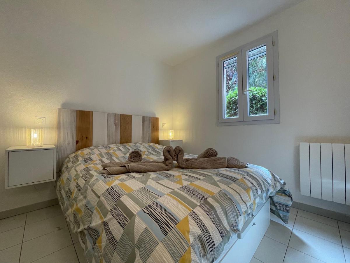 Appartement En Residence Privee, Face A La Mer Avec Acces Direct Plage Hyeres Bagian luar foto